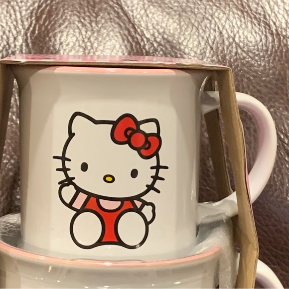 Hello Kitty Big & Little 9oz and 16oz 2 Piece Mug Set - Picture 4 of 10